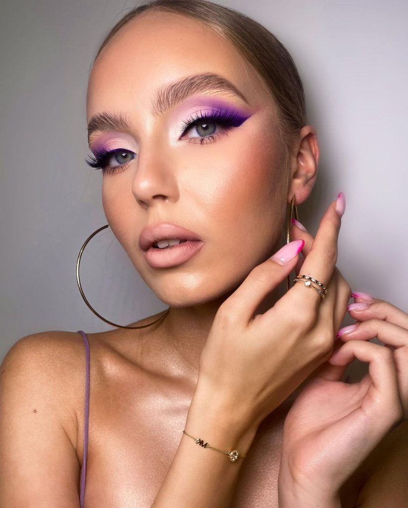 Kobieta w ustach ombre